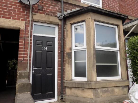 5 bed property, in Queens road, £227,000