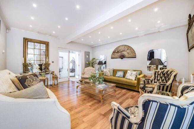 3 bed property, in Oldbury Place, £2,950,000