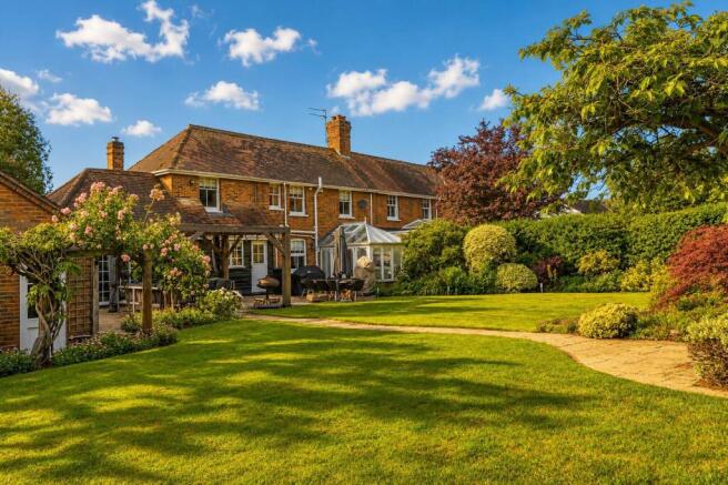 3 bed property, in Cucumber Lane, £1,150,000