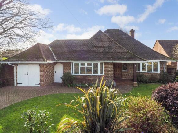 3 bed property, in Flaxman Avenue, £700,000