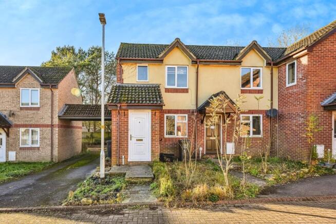 1 bed property, in Rupert Close, £120,000