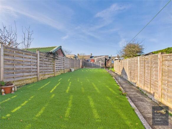 2 bed property, in Well Street, £160,000