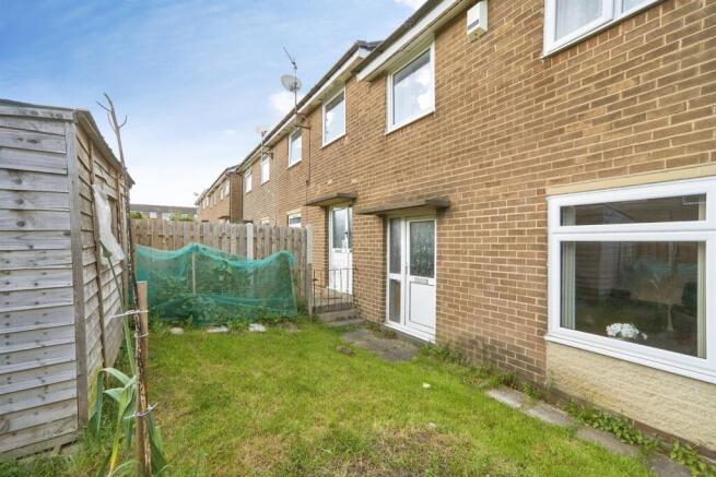 3 bed property, in Greenlea Avenue, £220,000
