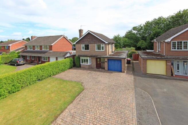 3 bed property, in Wellington Road, £345,000
