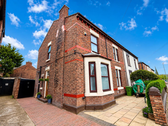 4 bed property, in Westminster Road, £300,000