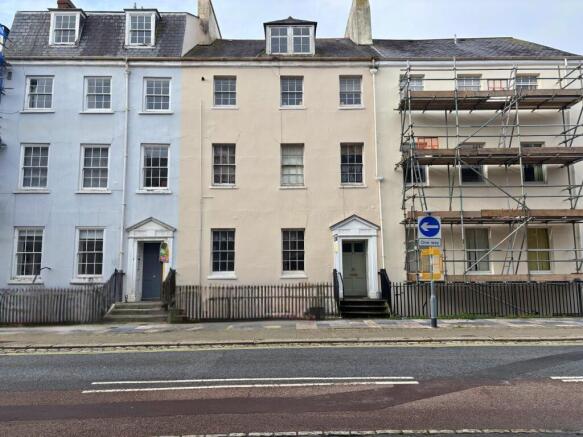 1 bed property, in 54 Durnford Street, £110,000