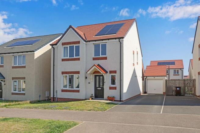 4 bed property, in 139 Craighall Drive, £355,000