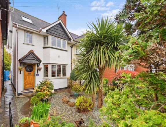 3 bed property, in Slater Road, £425,000