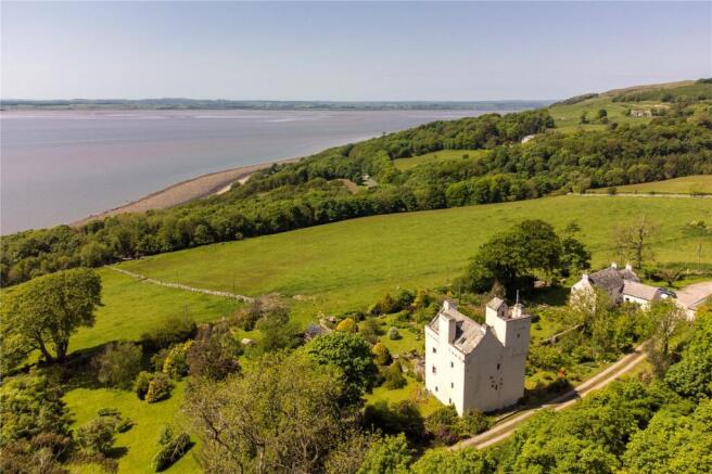 4 bed property, in Barholm Castle, £695,000