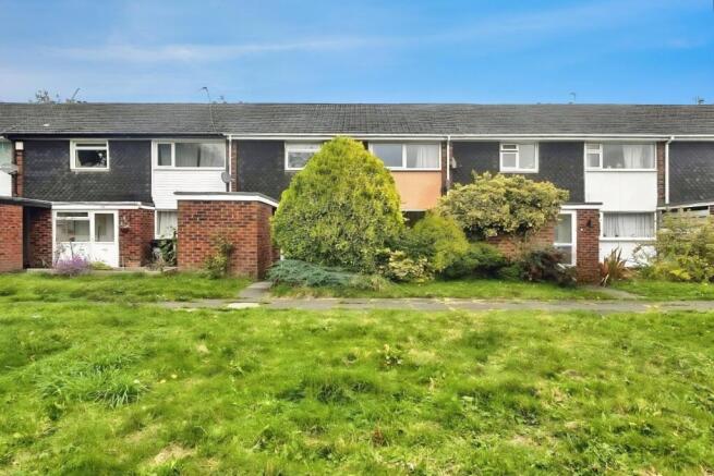 2 bed property, in Caldy Road, £100,000