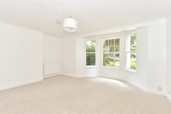 1 bed property, in Preston Road, £215,000