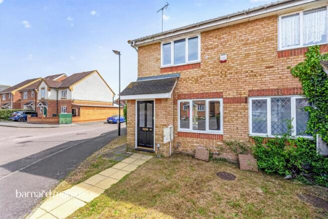 2 bed property, in Trevithick Close, £425,000