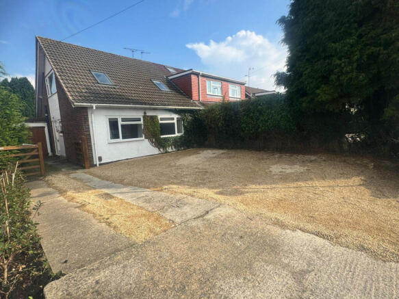 4 bed property, in Stoke Lane, £390,000