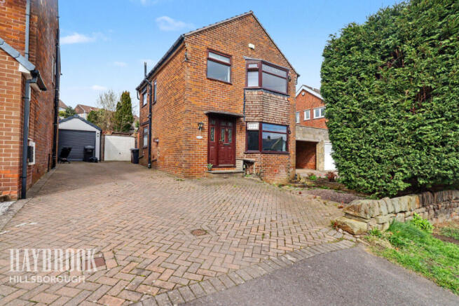 3 bed property, in Oldfield Road, £325,000