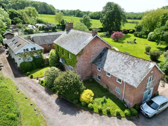 5 bed property, in Holly Ball Lane, £1,250,000