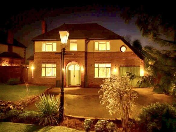 4 bed property, in Werneth Road, £795,000