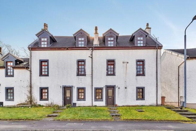 2 bed property, in Stewart Place, £35,000