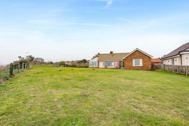 3 bed property, in Panoramic Coastal Bungalow in Overstrand, £325,000