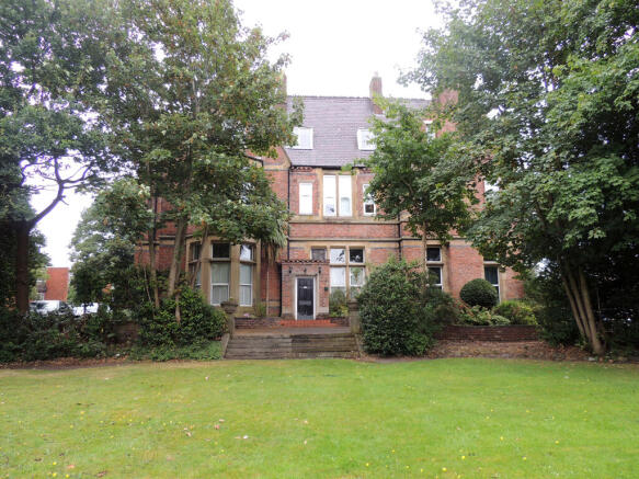 3 bed property, in C, £130,000