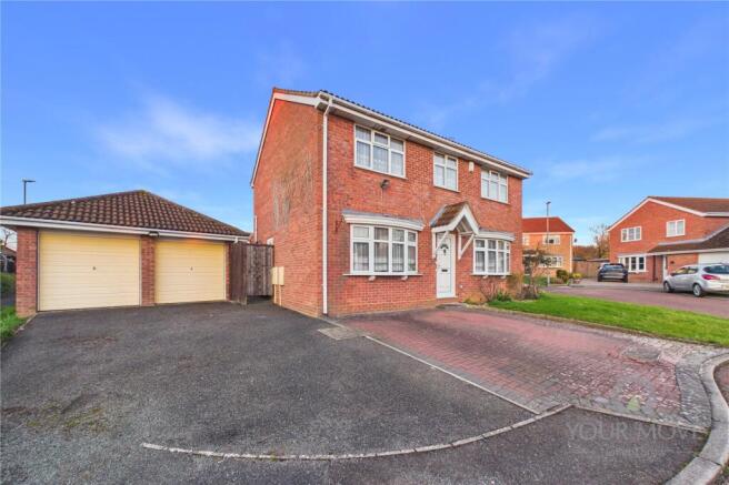 4 bed property, in Bowmans Close, £450,000