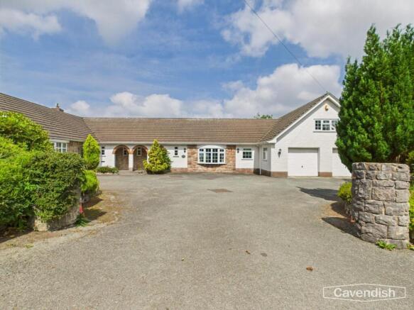6 bed property, in Carmel Road, £585,000