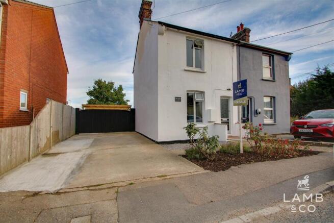 2 bed property, in Landermere Road, £255,000