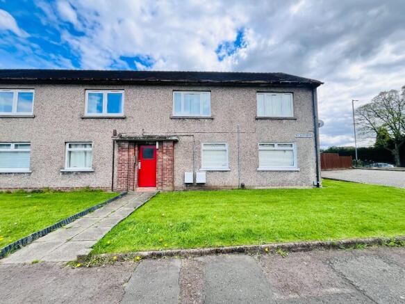 1 bed property, in Millburn Drive, £60,000