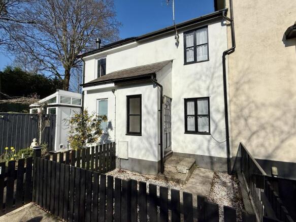 1 bed property, in Bossell House, £125,000