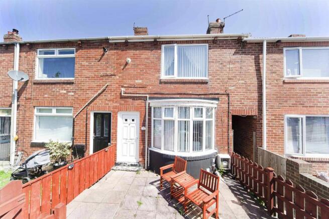2 bed property, in Hardwick Street, £65,000