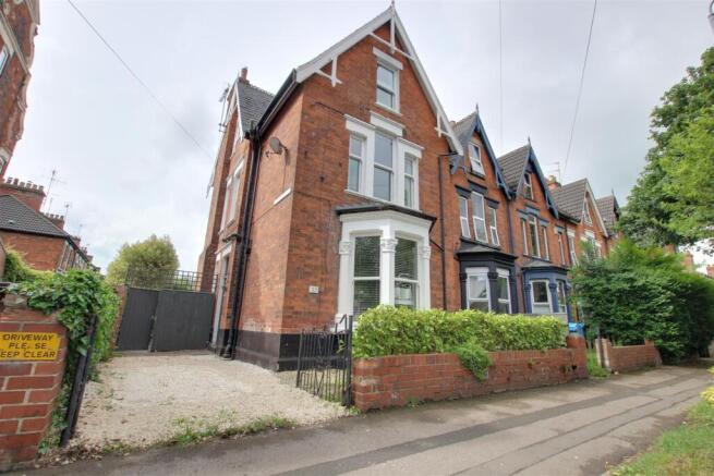 3 bed property, in Ella Street, £259,950