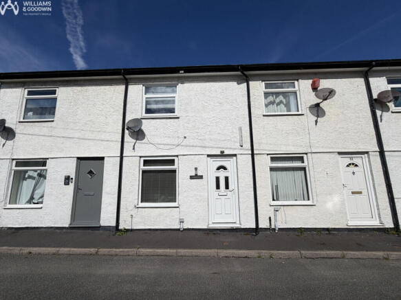 2 bed property, in Water Street, £130,000