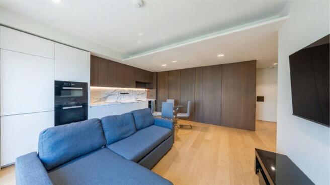 1 bed property, in Casson Square, £875,000