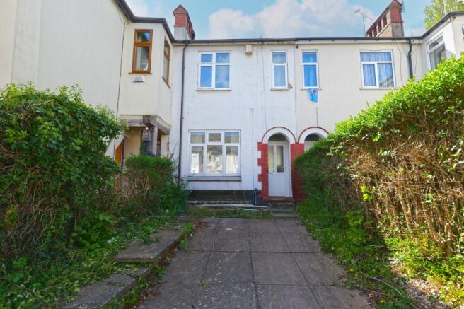 3 bed property, in Harefield Road, £240,000