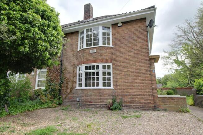 3 bed property, in 2 Talbot Square, £140,000
