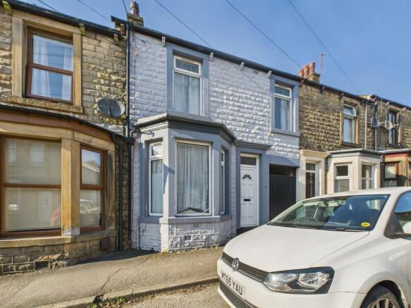 4 bed property, in Railway Street, £215,000