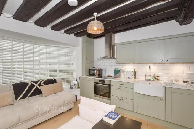 1 bed property, in North Street, £135,000