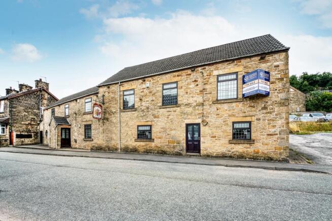 3 bed property, in The Common, £430,000