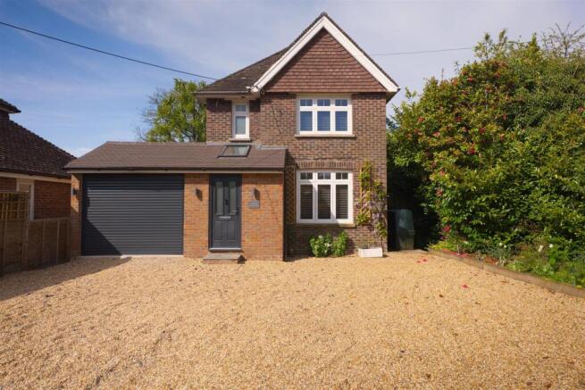 4 bed property, in Winterpit Lane, £870,000