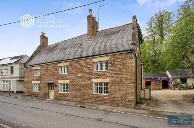 5 bed property, in Lovells House, £950,000