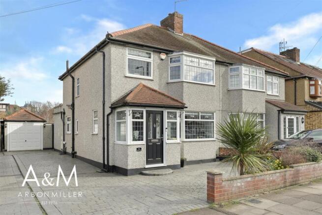 3 bed property, in Naseby Road, £650,000