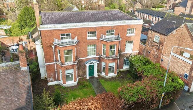 8 bed property, in Hospital Street, £750,000
