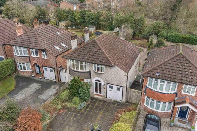 3 bed property, in Bridge Lane, £575,000