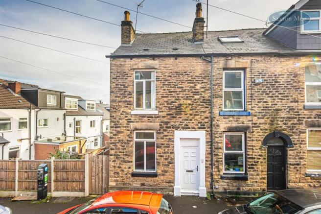 3 bed property, in 28 Barber Place, £150,000
