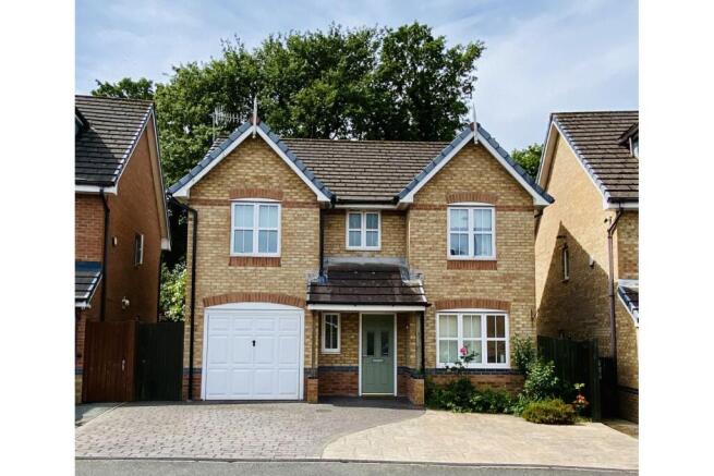4 bed property, in Marlcroft Drive, £550,000