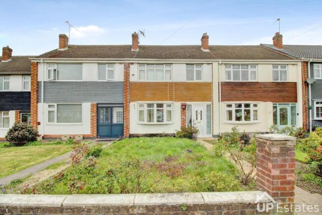 3 bed property, in Newbold Close, £220,000
