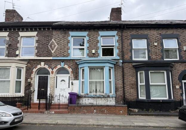 3 bed property, in 45 Moss Grove, £105,000
