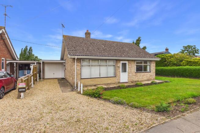 2 bed property, in Stockhouse Lane, £185,000