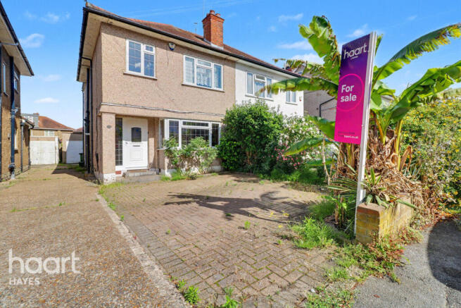 4 bed property, in Frogmore Avenue, £625,000