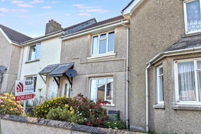 2 bed property, in Trezela Road, £110,000