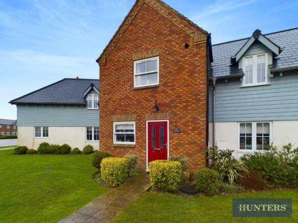 2 bed property, in Sunrise Drive, £170,000